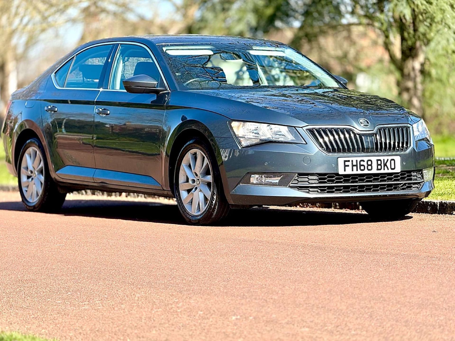 Used Skoda Superb 2019 for sale - 76601620: Photo 6