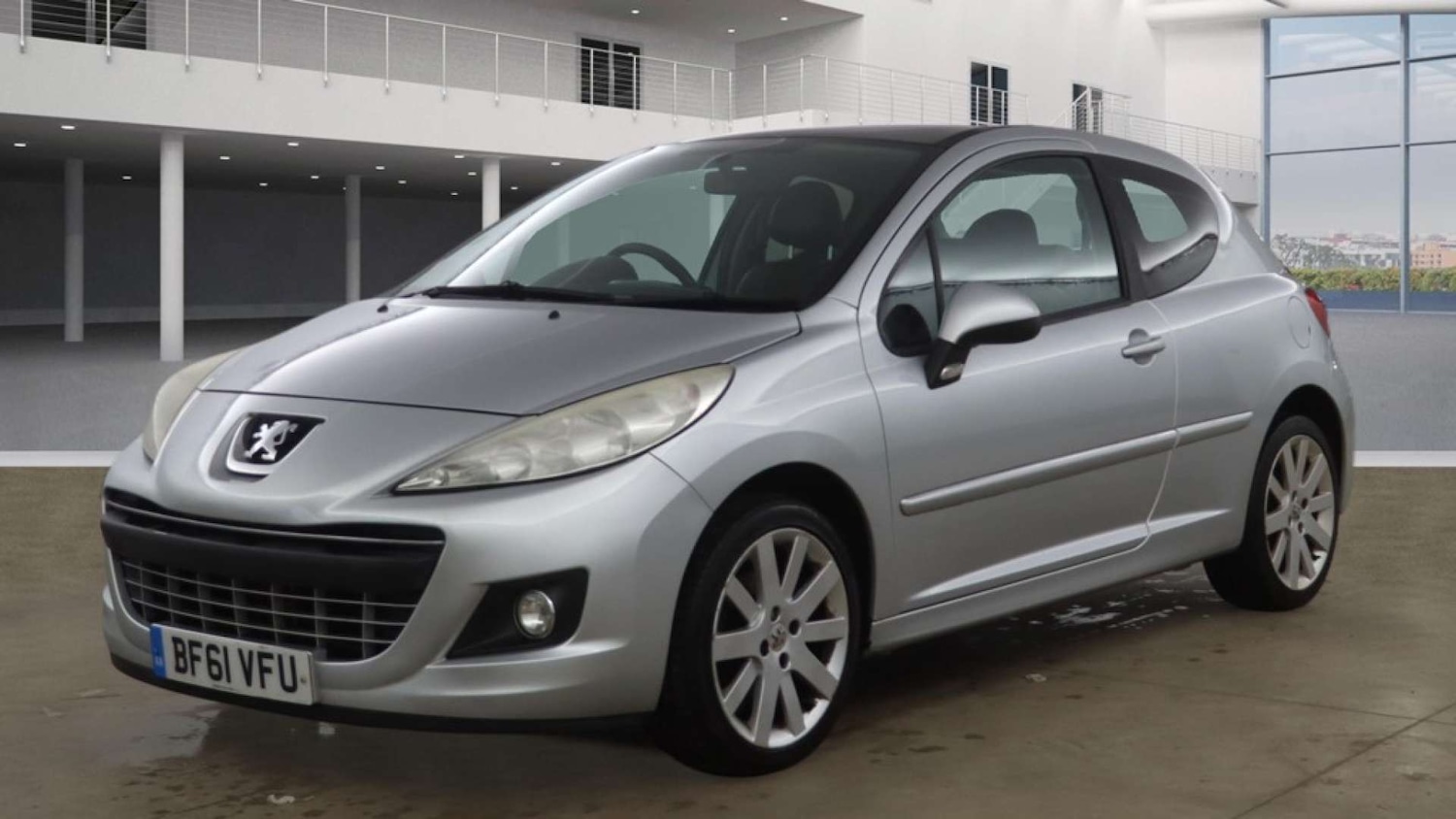 Used Peugeot 207 2011 for sale - 76973956: Photo 2