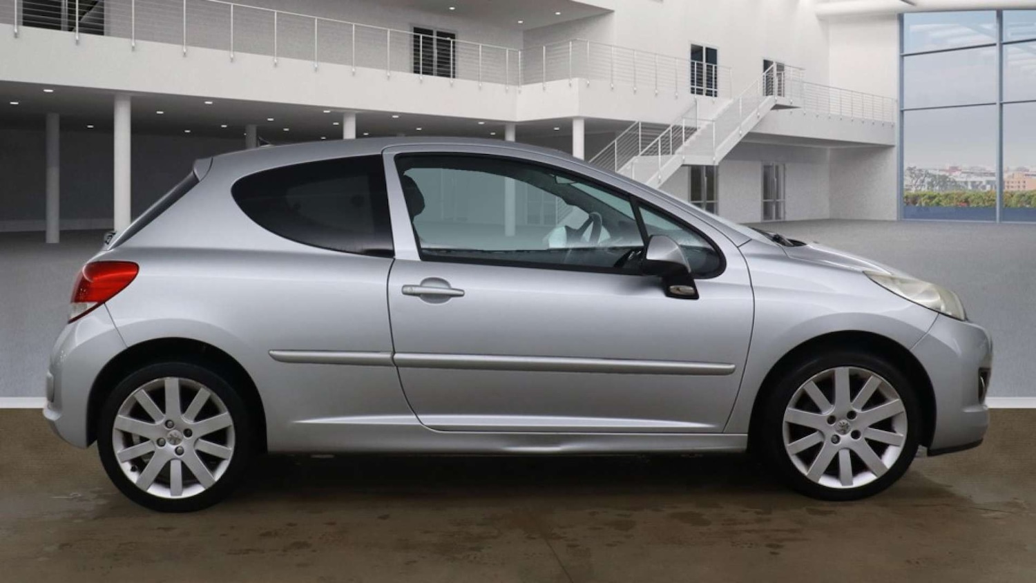 Used Peugeot 207 2011 for sale - 76973956: Photo 5