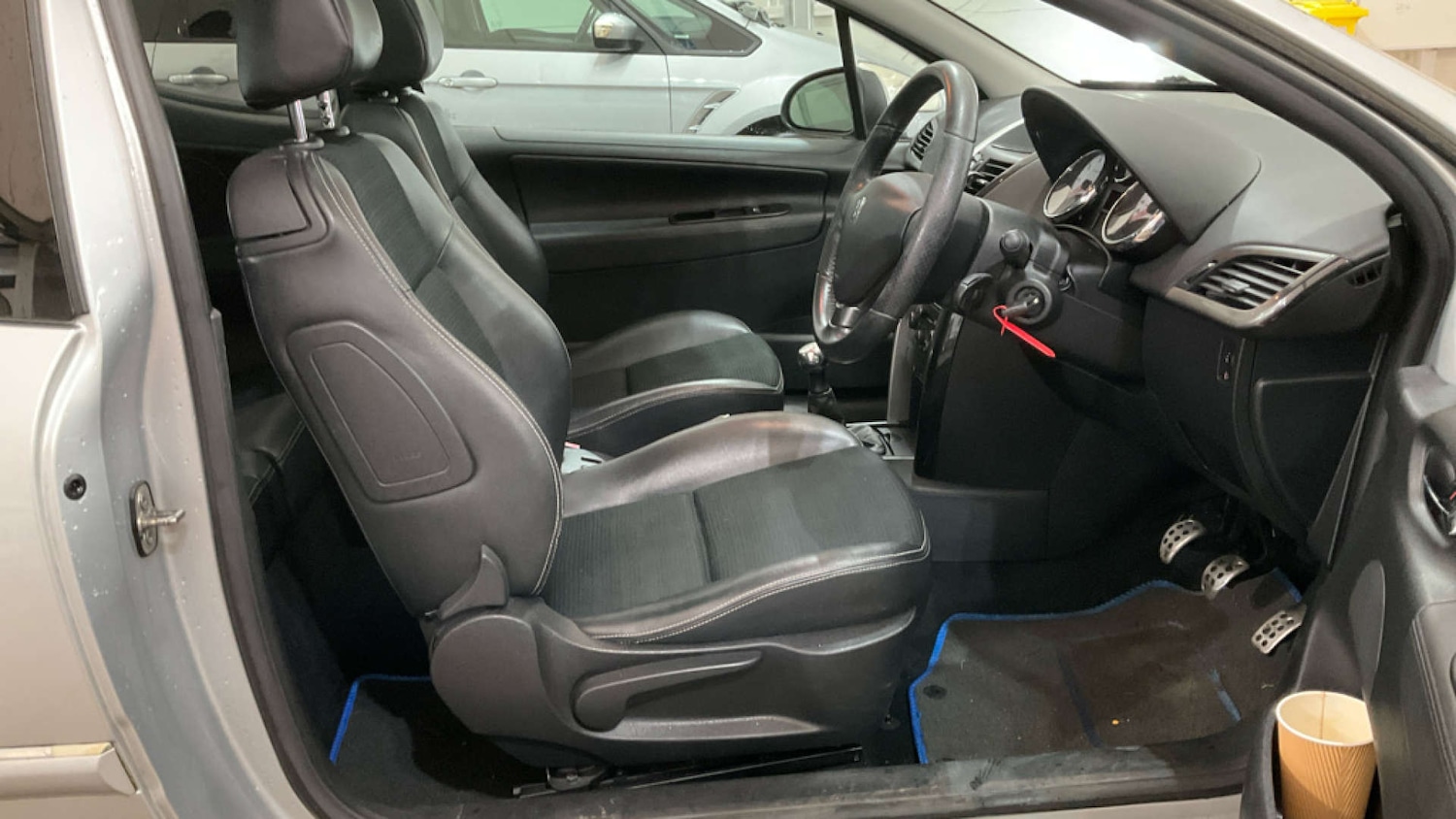 Used Peugeot 207 2011 for sale - 76973956: Photo 8