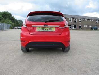Used Ford Fiesta 2015 for sale - 79496609: Photo