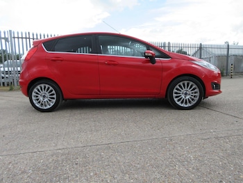Used Ford Fiesta 2015 for sale - 79496609: Photo