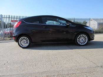 Used Ford Fiesta 2011 for sale - 79532587: Photo