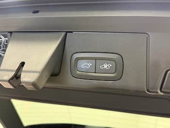 Used Volvo XC60 2019 for sale - 79394694: Photo