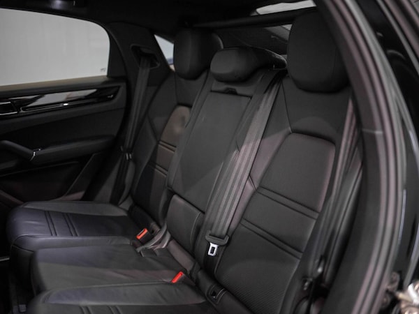 Used Porsche Cayenne 2019 for sale - 76203070: Photo 44