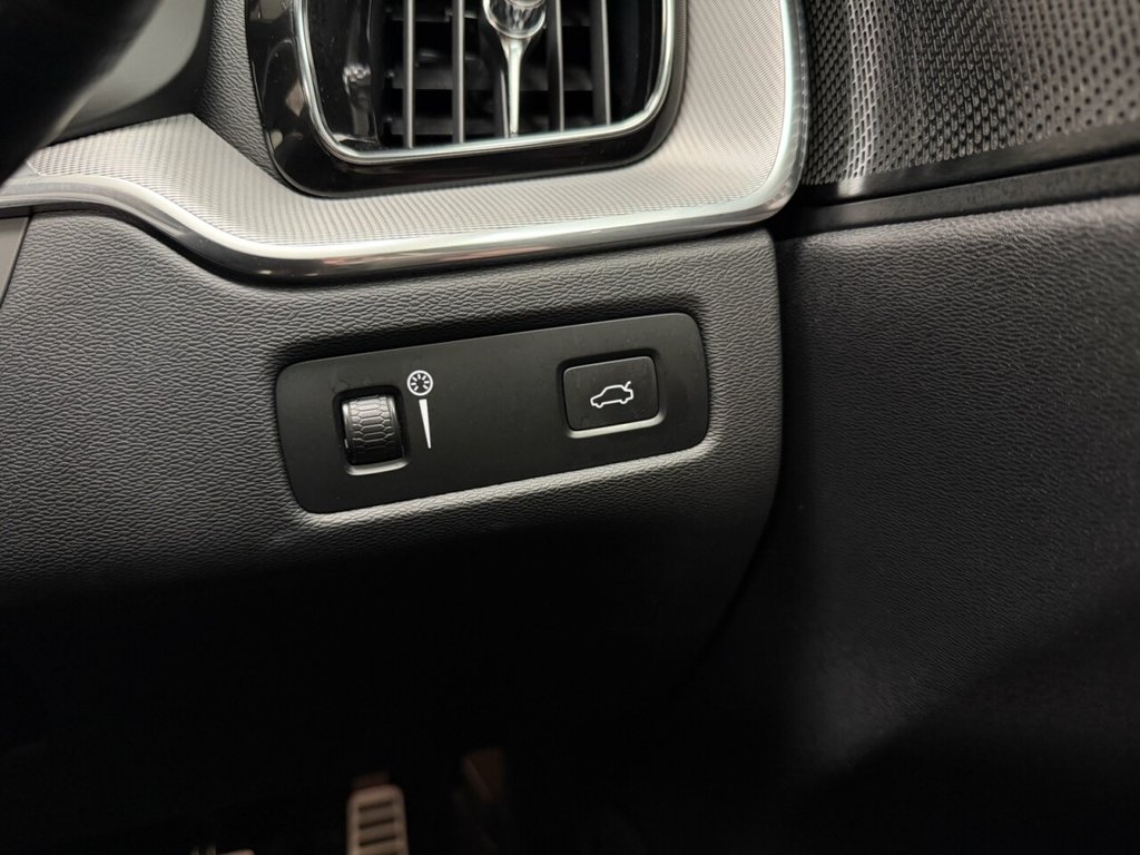 Used Volvo XC60 2022 for sale - 77227266: Photo 34