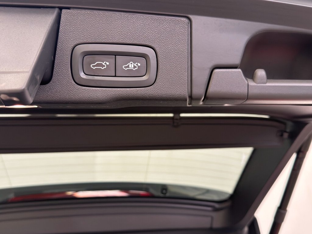 Used Volvo XC60 2022 for sale - 77227266: Photo 36