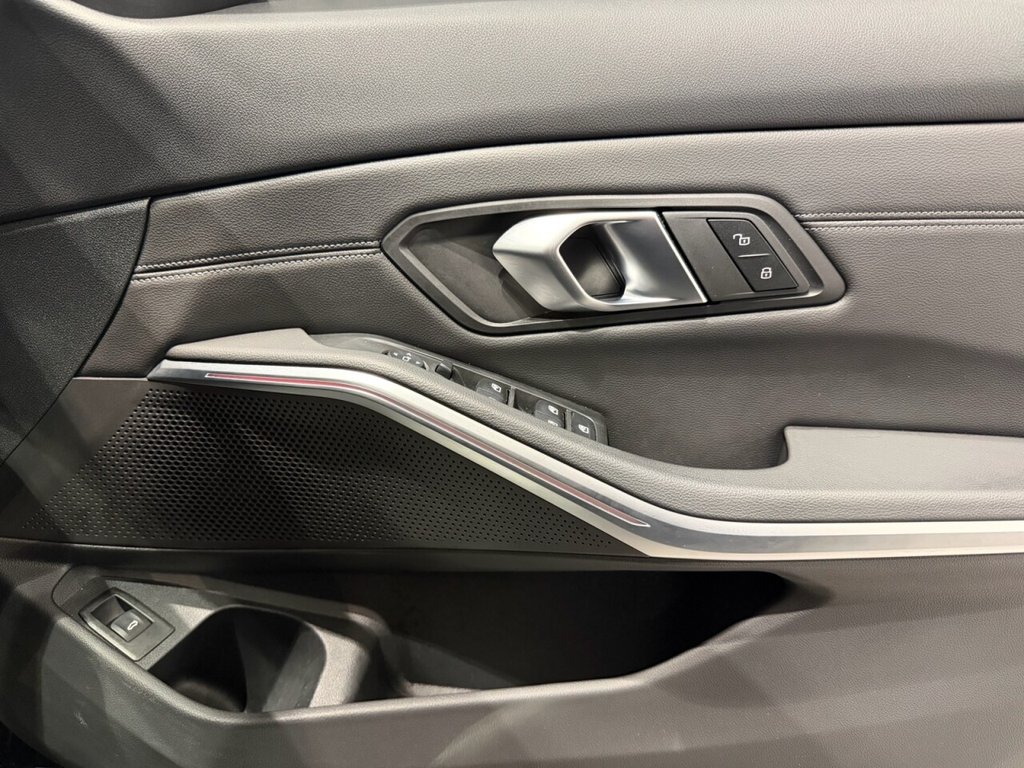 Used BMW 3 Series 2024 for sale - 77952432: Photo 37