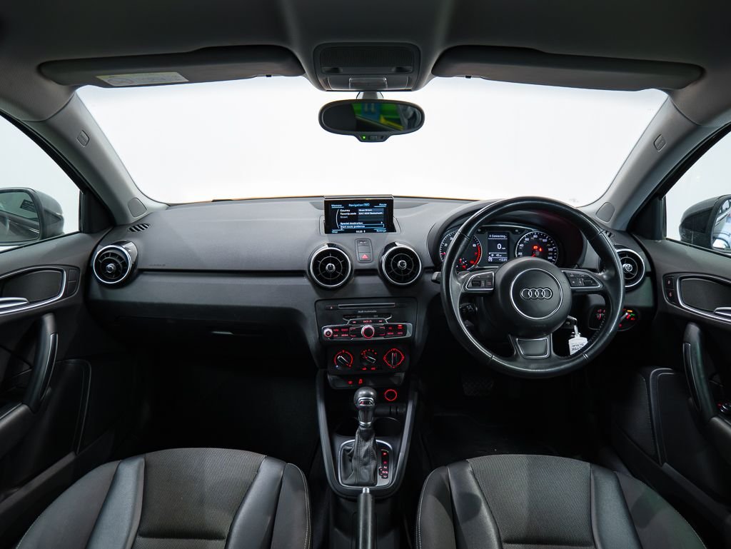 Used Audi A1 2018 for sale - 76900712: Photo 2