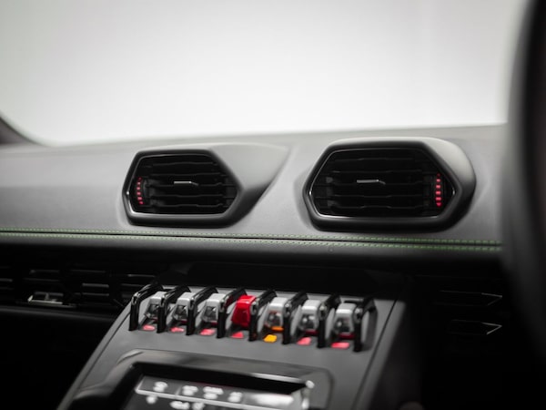 Used Lamborghini Huracan 2022 for sale - 75606996: Photo 39