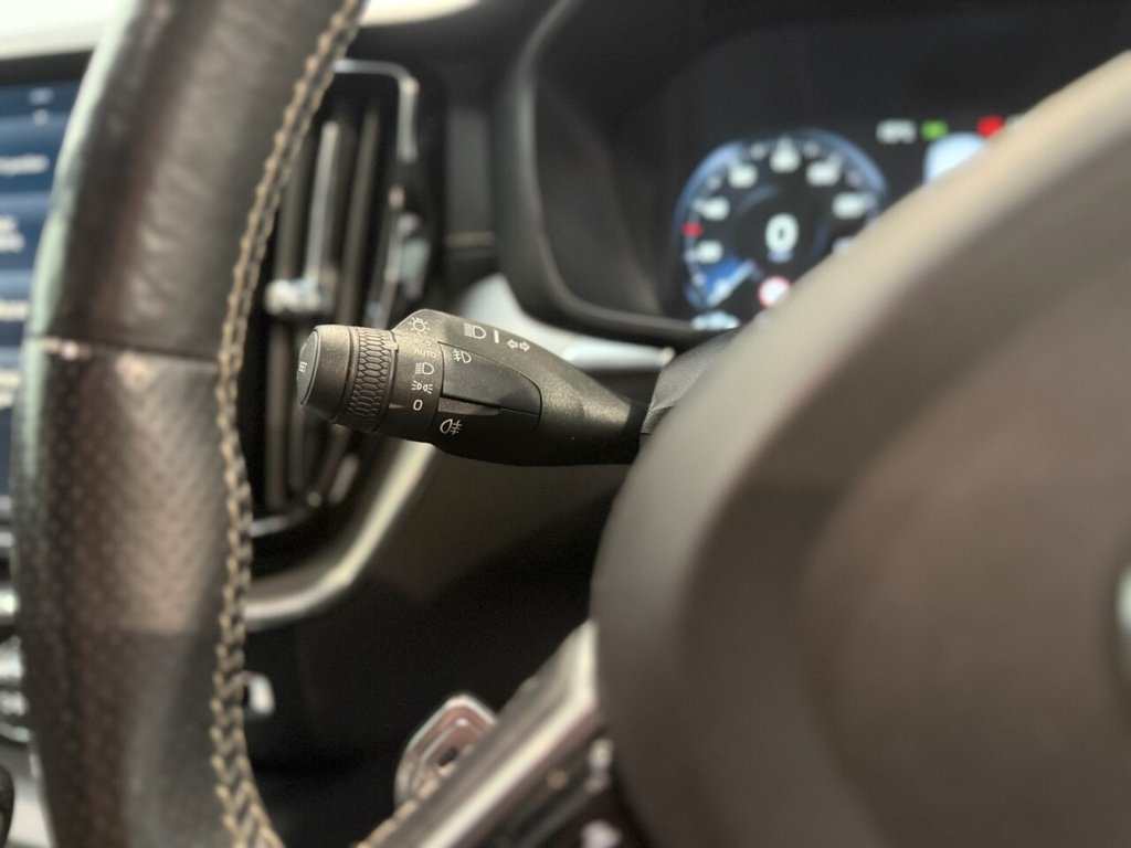 Used Volvo XC60 2017 for sale - 77507203: Photo 30