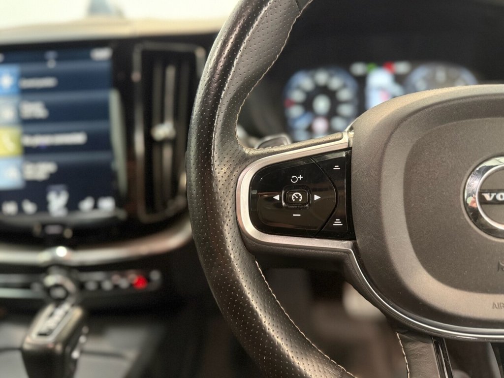 Used Volvo XC60 2017 for sale - 77507203: Photo 31