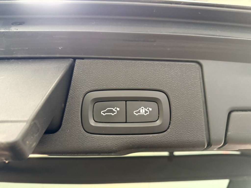 Used Volvo XC60 2017 for sale - 77507203: Photo 43