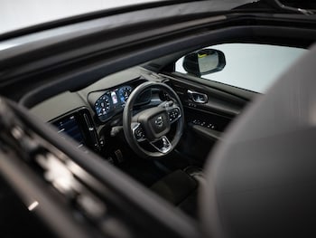 Used Volvo XC40 2018 for sale - 76950654: Photo