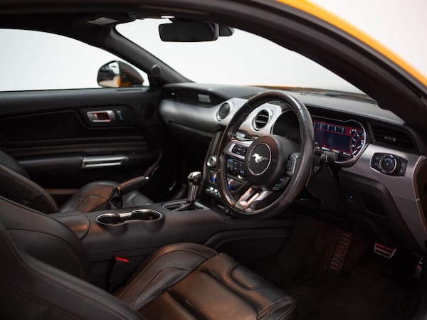 Used Ford Mustang 2018 for sale - 76203290: Photo 2
