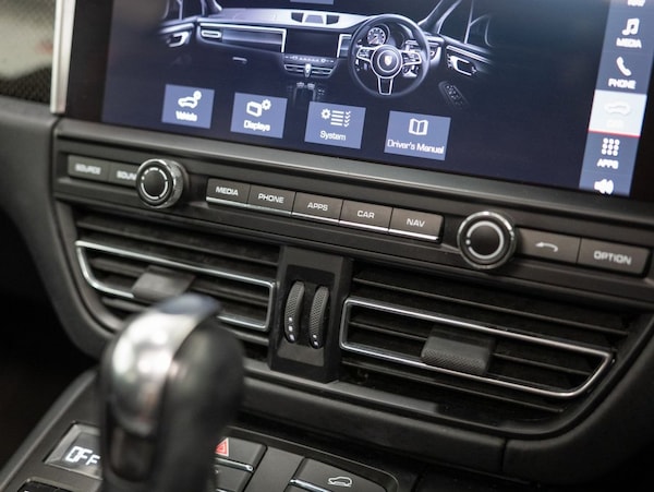 Used Porsche Macan 2020 for sale - 75456518: Photo 25