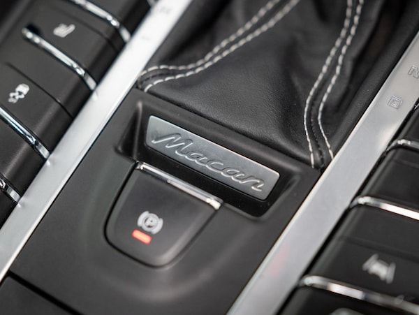 Used Porsche Macan 2020 for sale - 75456518: Photo 32