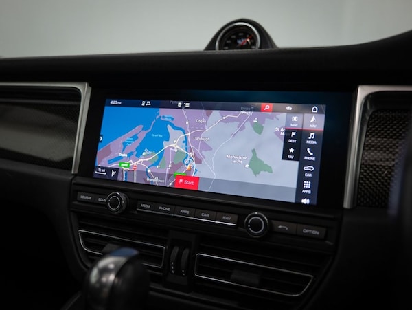 Used Porsche Macan 2020 for sale - 75456518: Photo 34