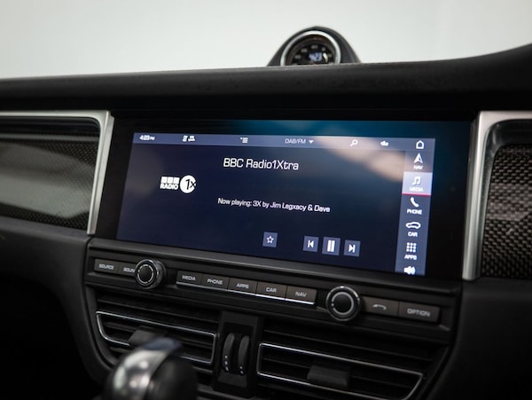 Used Porsche Macan 2020 for sale - 75456518: Photo 35
