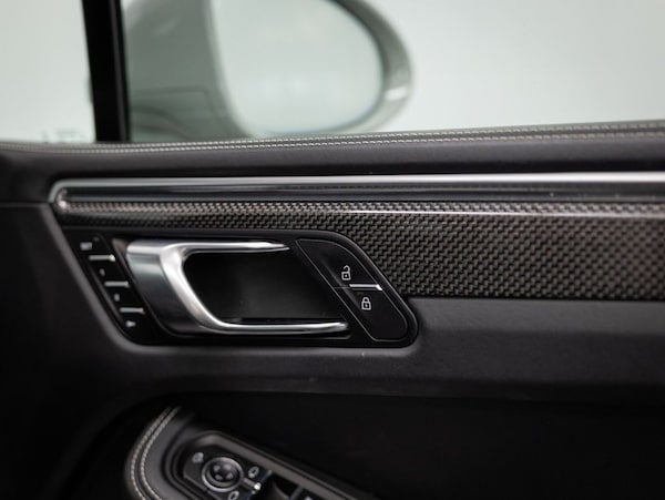 Used Porsche Macan 2020 for sale - 75456518: Photo 42