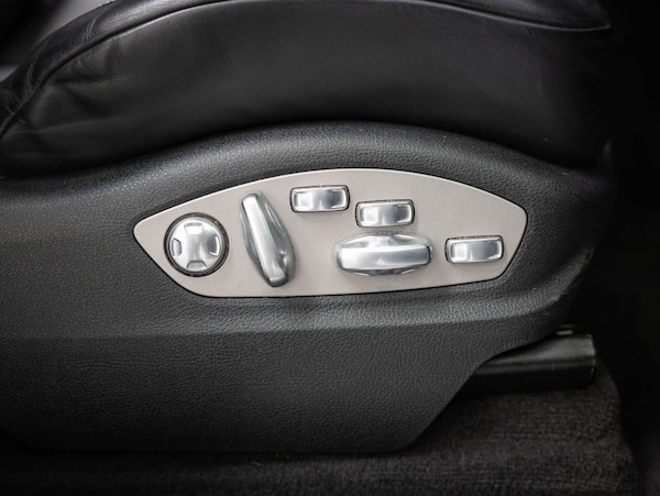 Used Porsche Macan 2020 for sale - 75456518: Photo 43