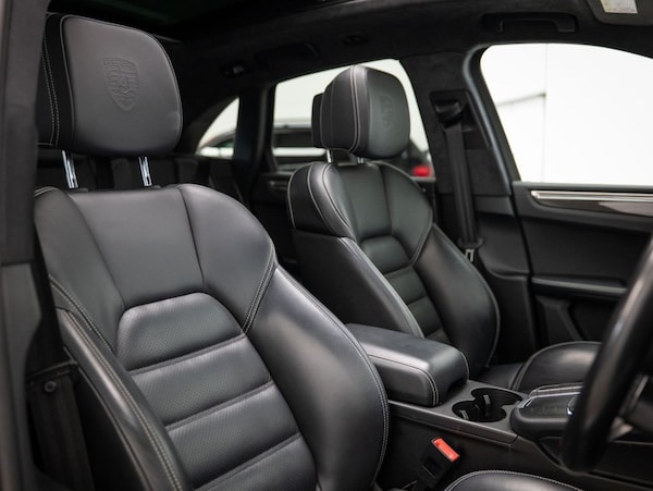 Used Porsche Macan 2020 for sale - 75456518: Photo 44
