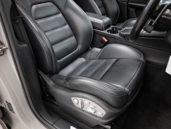 Used Porsche Macan 2020 for sale - 75456518: Photo 45