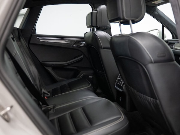 Used Porsche Macan 2020 for sale - 75456518: Photo 46