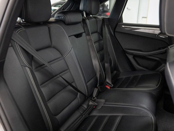 Used Porsche Macan 2020 for sale - 75456518: Photo 47