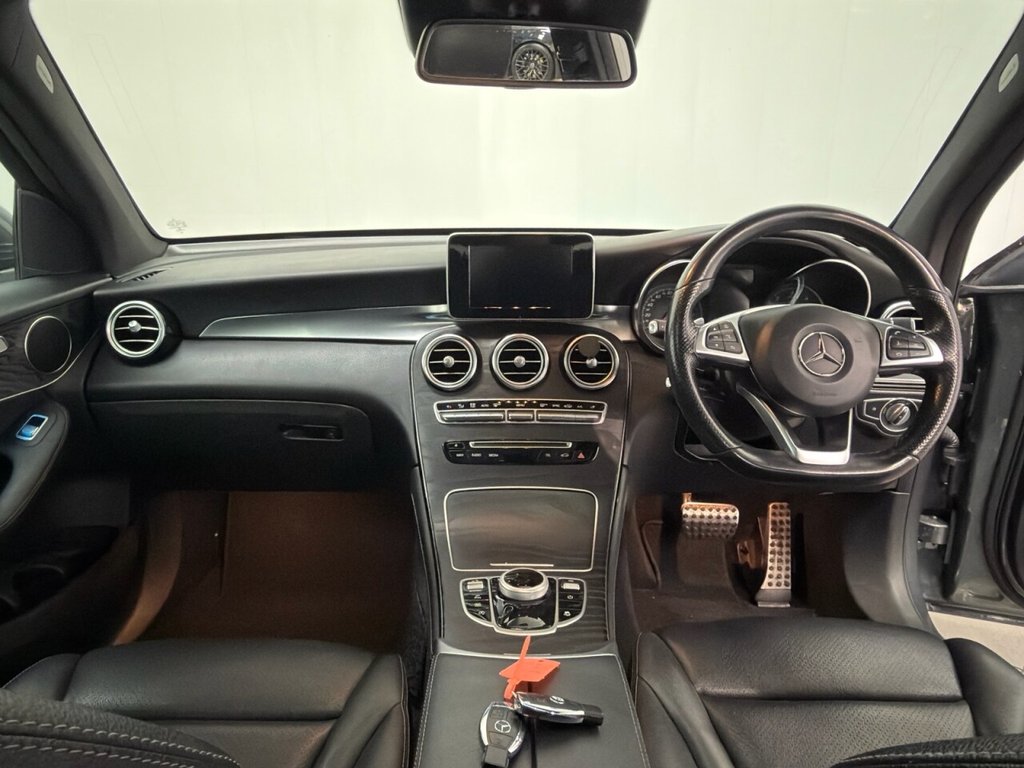 Used Mercedes-Benz GLC 2018 for sale - 77328405: Photo 2