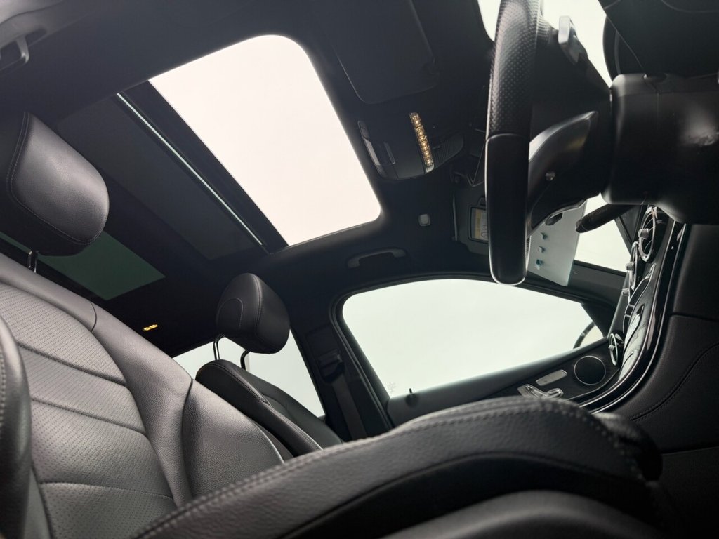 Used Mercedes-Benz GLC 2018 for sale - 77328405: Photo 3