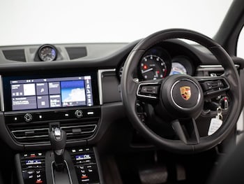 Used Porsche Macan 2022 for sale - 75254091: Photo