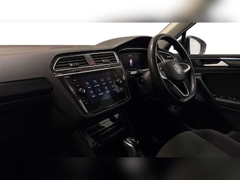 Used Volkswagen Tiguan 2023 for sale - 78612171: Photo