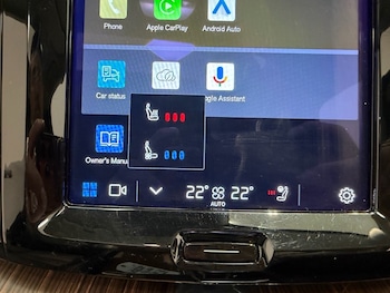 Used Volvo XC60 2023 for sale - 78181555: Photo