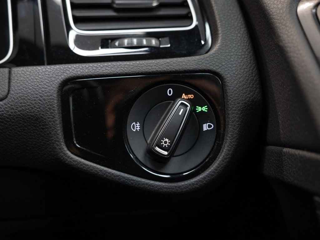 Used Volkswagen Golf 2020 for sale - 75924150: Photo 22