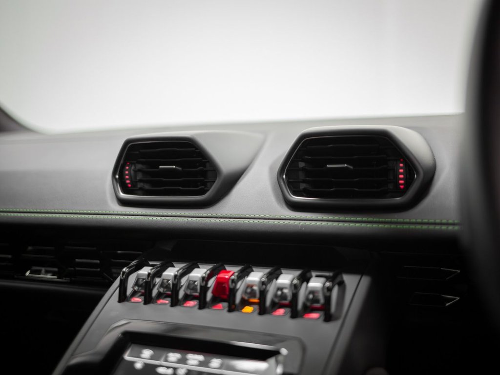 Used Lamborghini Huracan 2022 for sale - 76783399: Photo 38