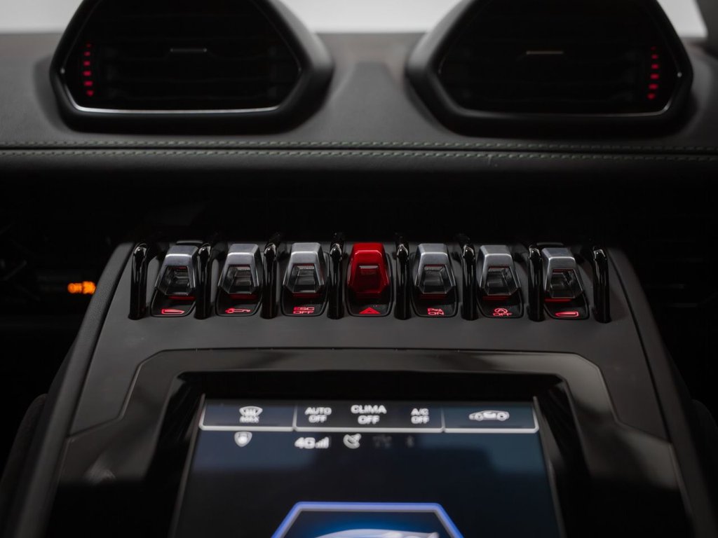 Used Lamborghini Huracan 2022 for sale - 76783399: Photo 41