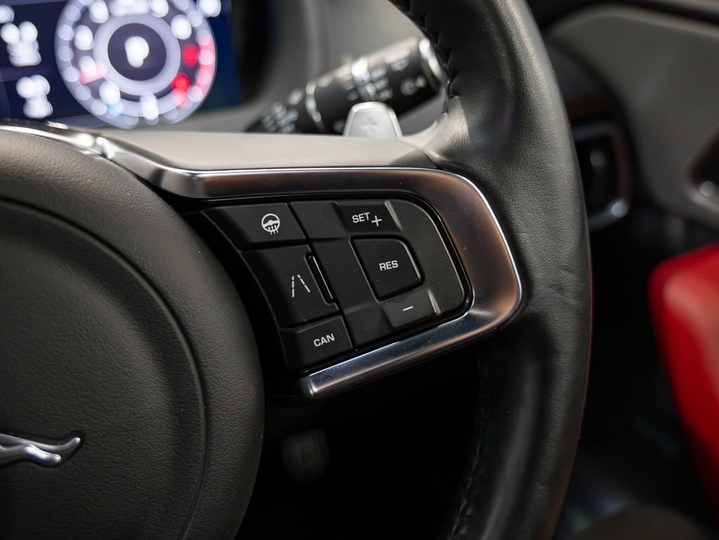 Used Jaguar F-Pace 2021 for sale - 76841449: Photo 22