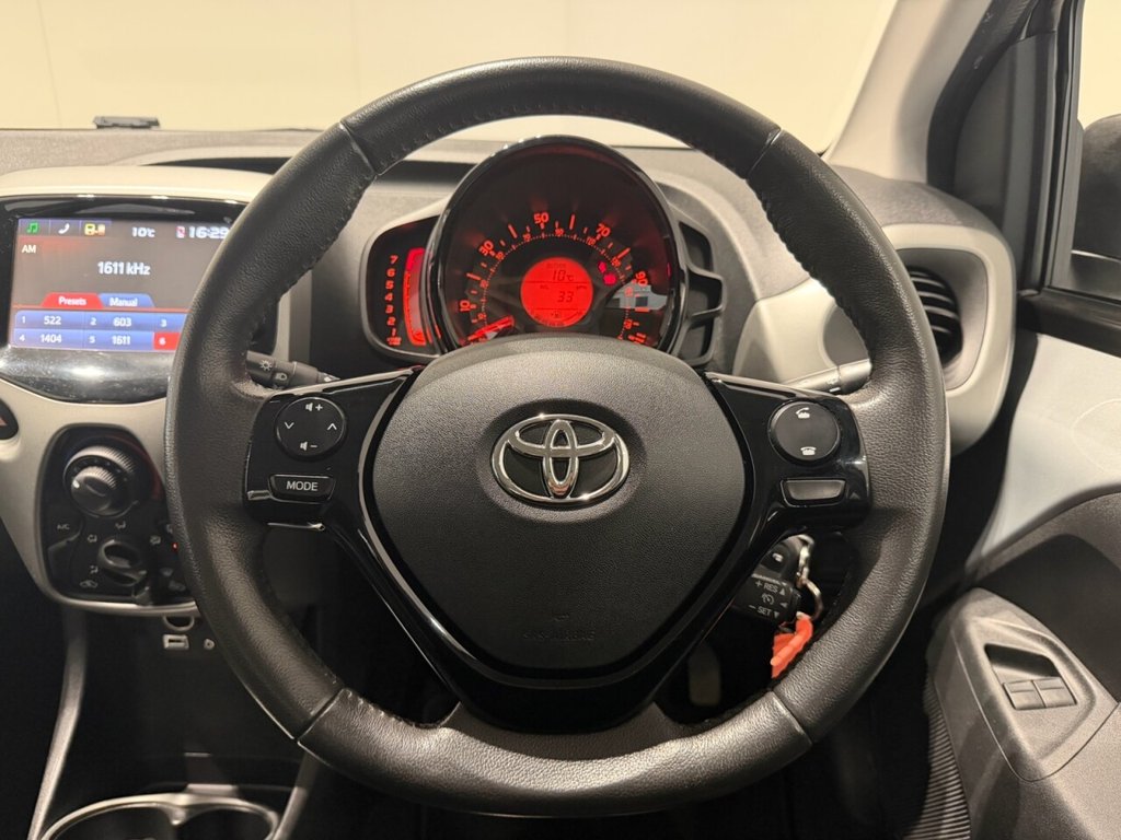 Used Toyota AYGO 2015 for sale - 77952609: Photo 16