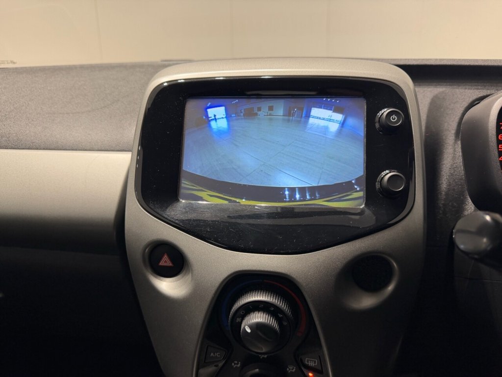 Used Toyota AYGO 2015 for sale - 77952609: Photo 19