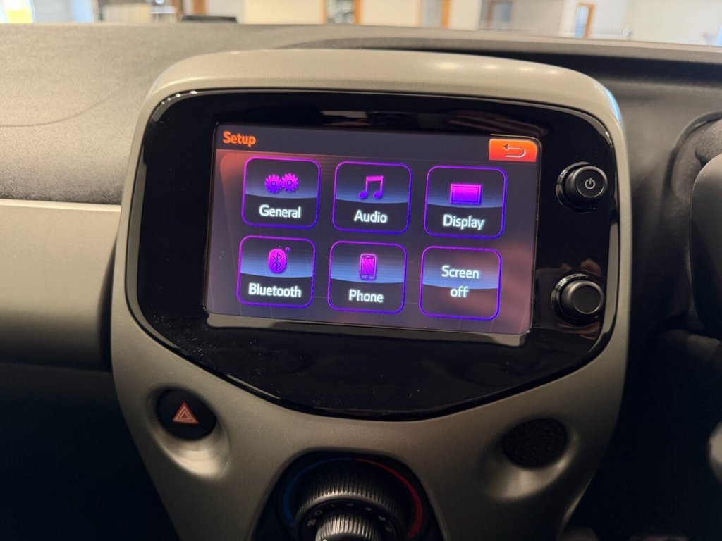 Used Toyota AYGO 2015 for sale - 77952609: Photo 22