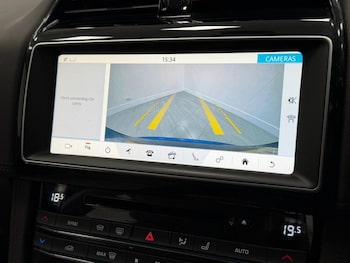 Used Jaguar F-Pace 2017 for sale - 79538732: Photo