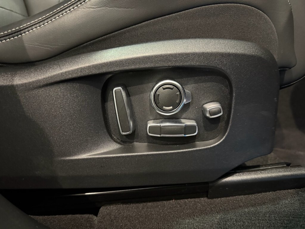 Used Jaguar F-Pace 2021 for sale - 77121873: Photo 32