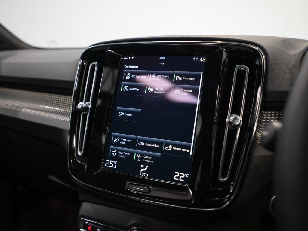 Used Volvo XC40 2022 for sale - 77165912: Photo 25