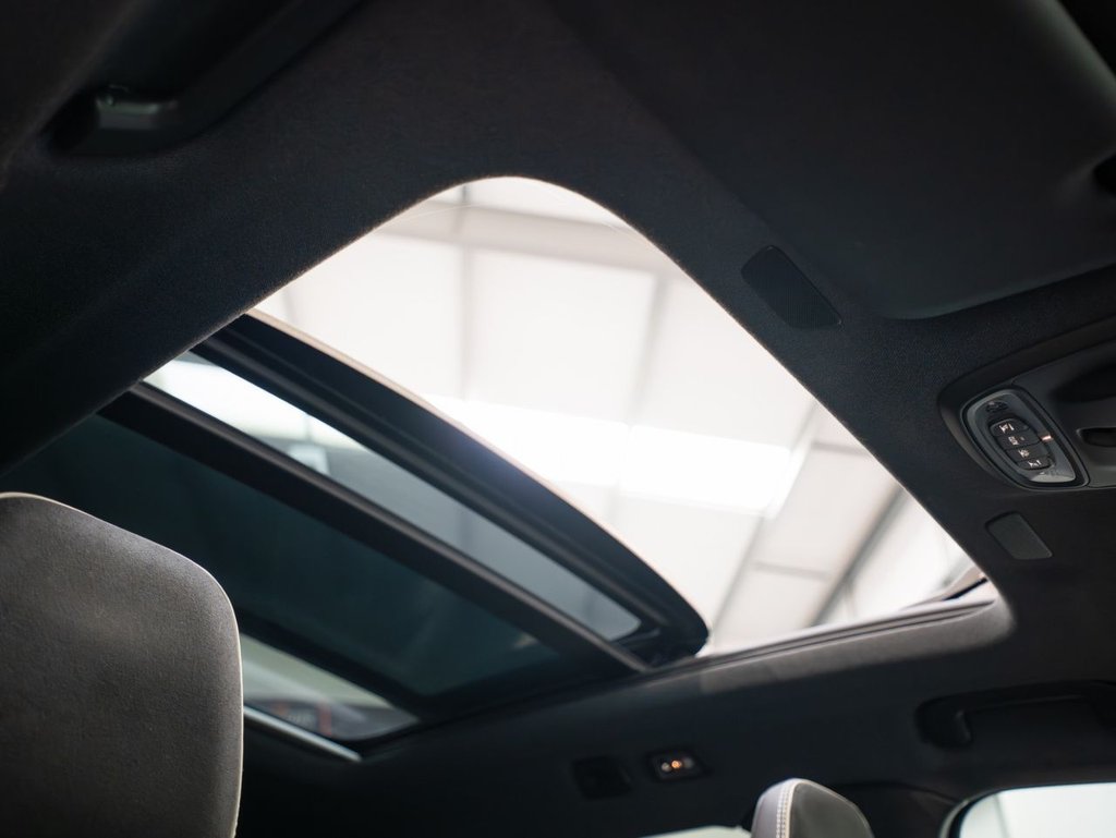 Used Volvo XC40 2022 for sale - 77165912: Photo 26