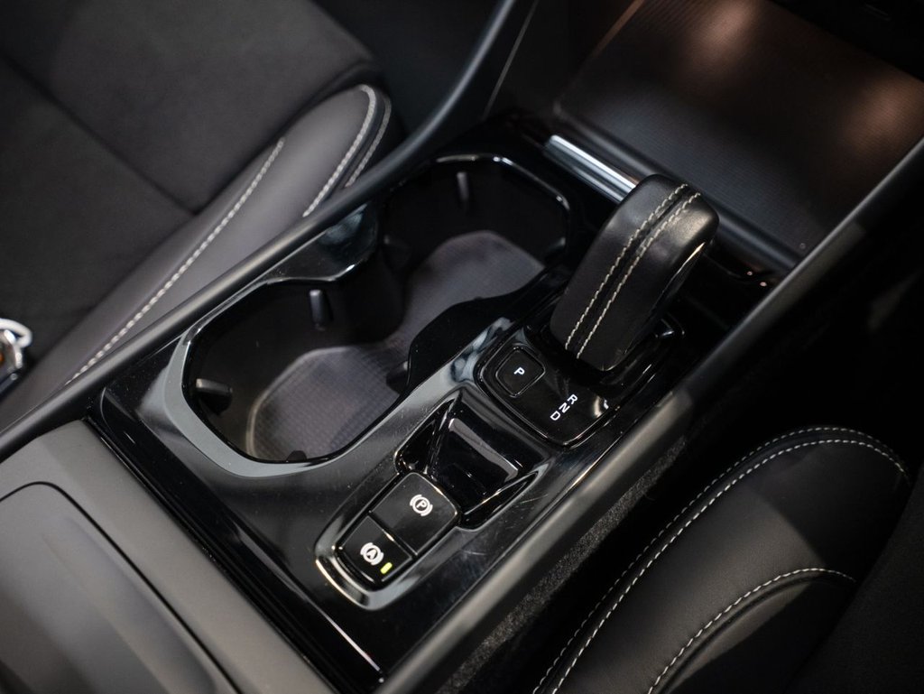 Used Volvo XC40 2022 for sale - 77165912: Photo 30