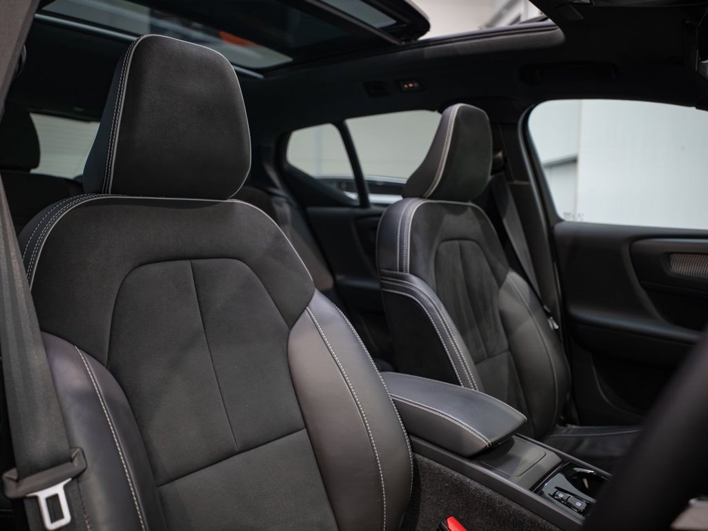 Used Volvo XC40 2022 for sale - 77165912: Photo 34