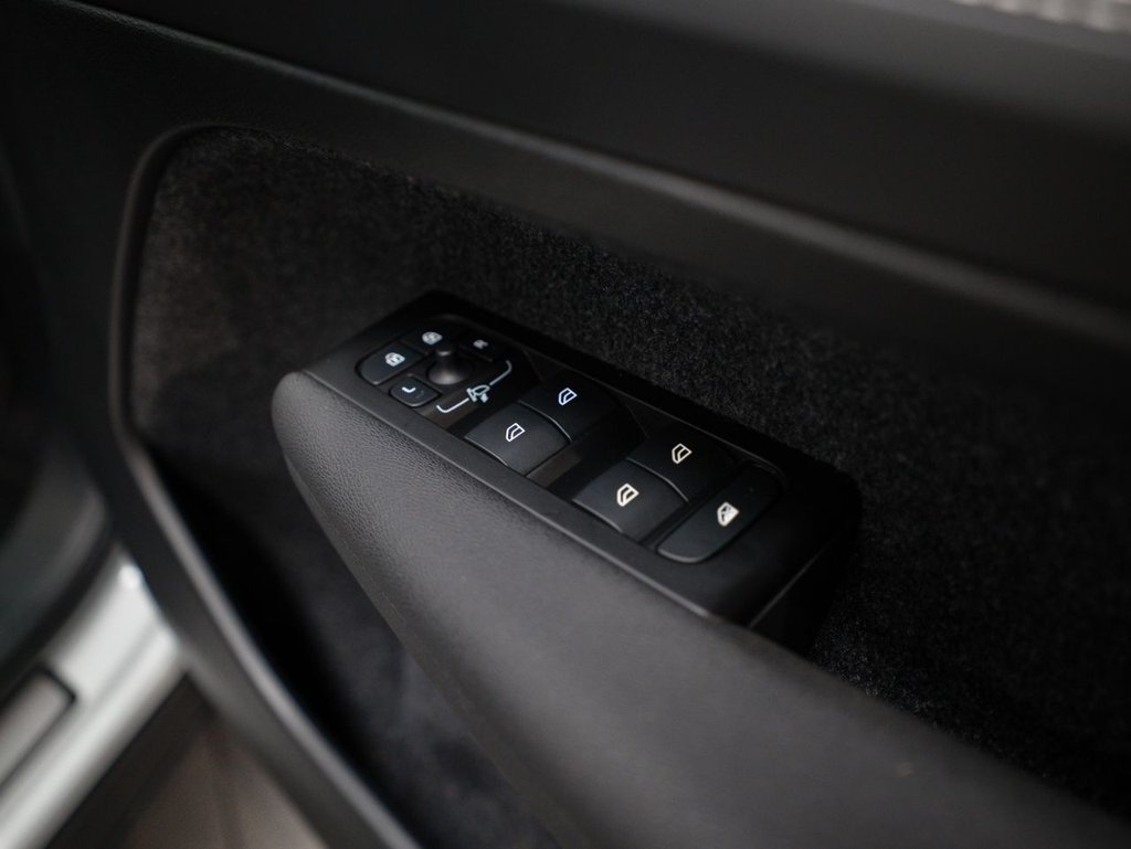 Used Volvo XC40 2022 for sale - 77165912: Photo 36