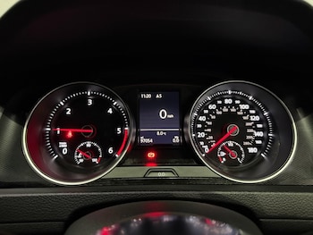 Used Volkswagen Golf 2016 for sale - 77153749: Photo