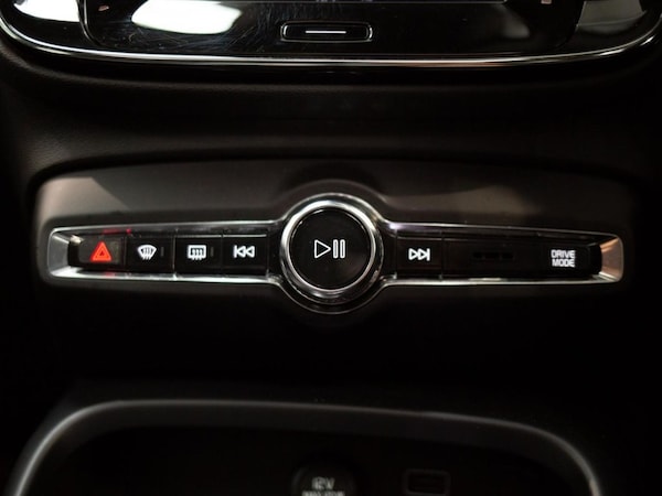 Used Volvo XC40 2019 for sale - 76256255: Photo 28